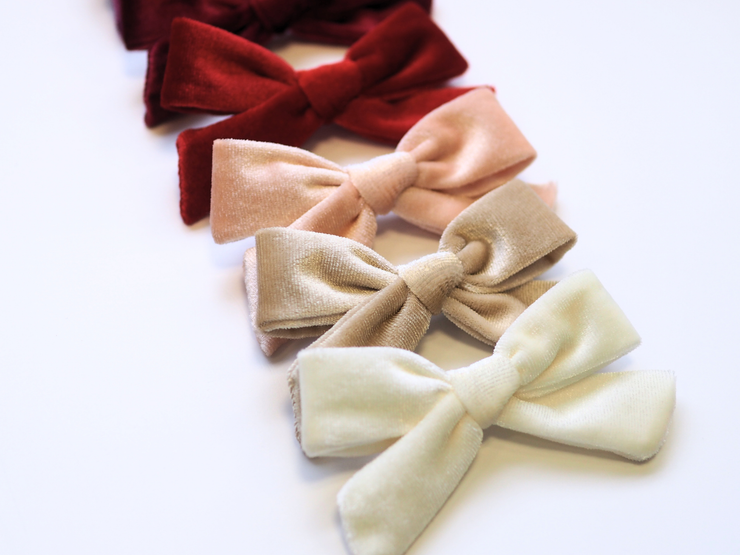 *NEW* Pink + White Velvet Pip Clip